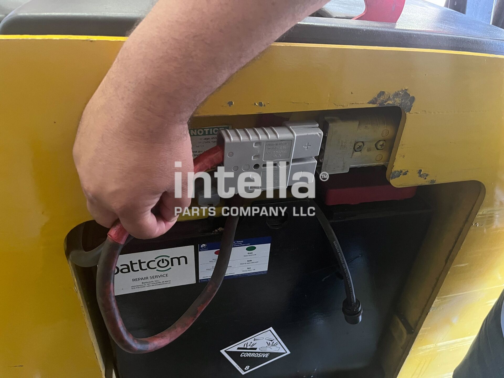Como Reemplazar Fusibles Quemados de Una Carretilla Elevadora